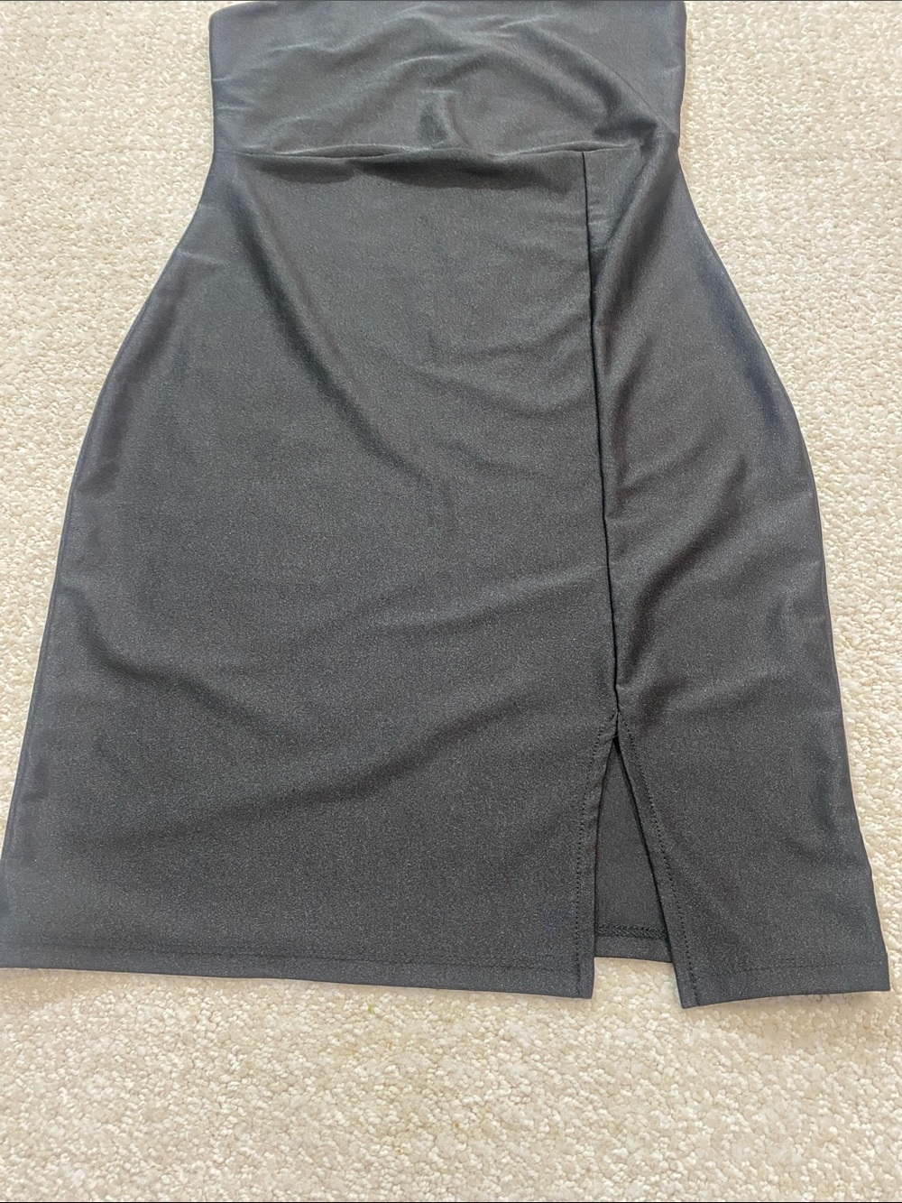 Elegant Black Strapless Bodycon Dress with Side Slit Size S - Picture 5 of 14